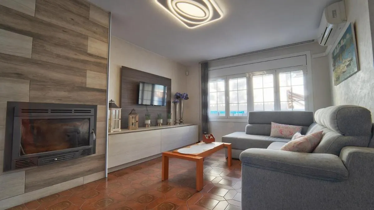 Seahomes Vacations - Villa Chill & Pool 200M Beach Pineda de Mar Spain