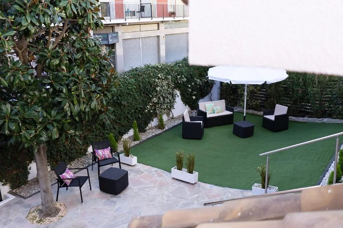 Seahomes Vacations - Villa Chill & Pool 200M Beach Pineda de Mar