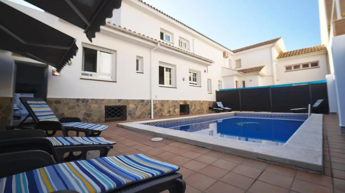 Seahomes Vacations - Villa Chill & Pool 200M Beach Pineda de Mar 0*,
