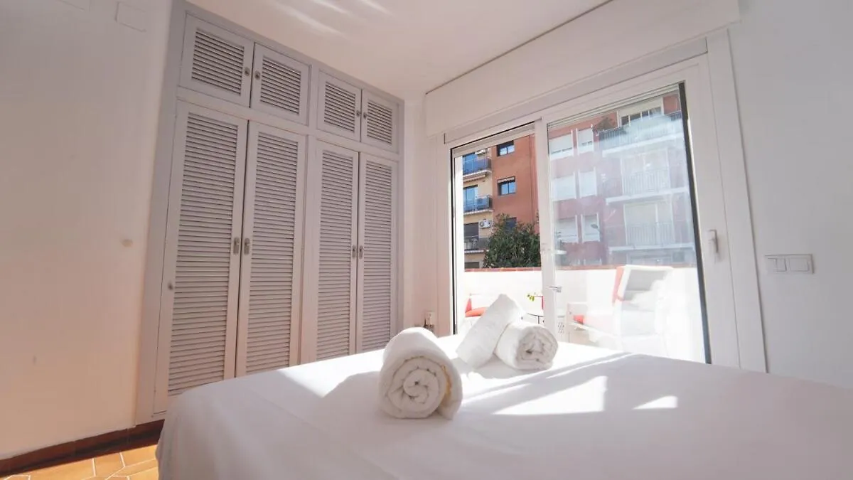 Seahomes Vacations - Villa Chill & Pool 200M Beach Pineda de Mar 0*,  Spain