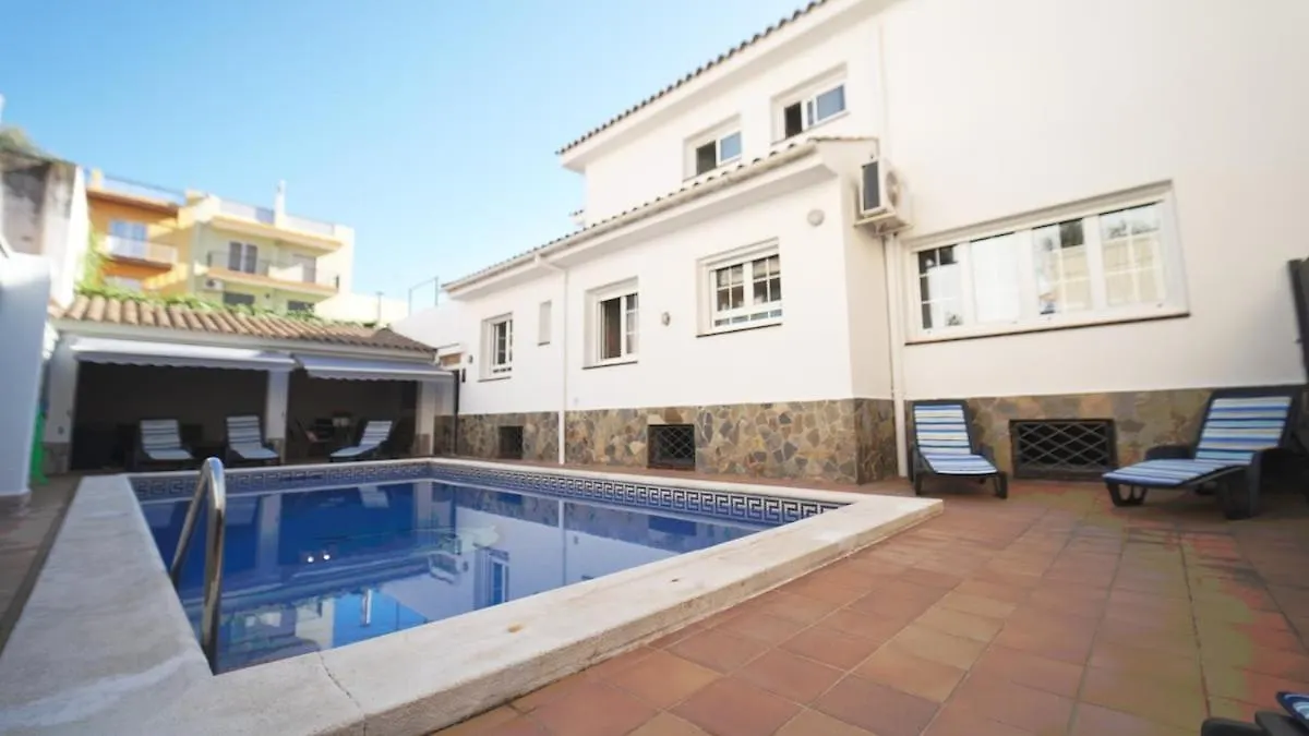 Seahomes Vacations - Villa Chill & Pool 200M Beach Pineda de Mar