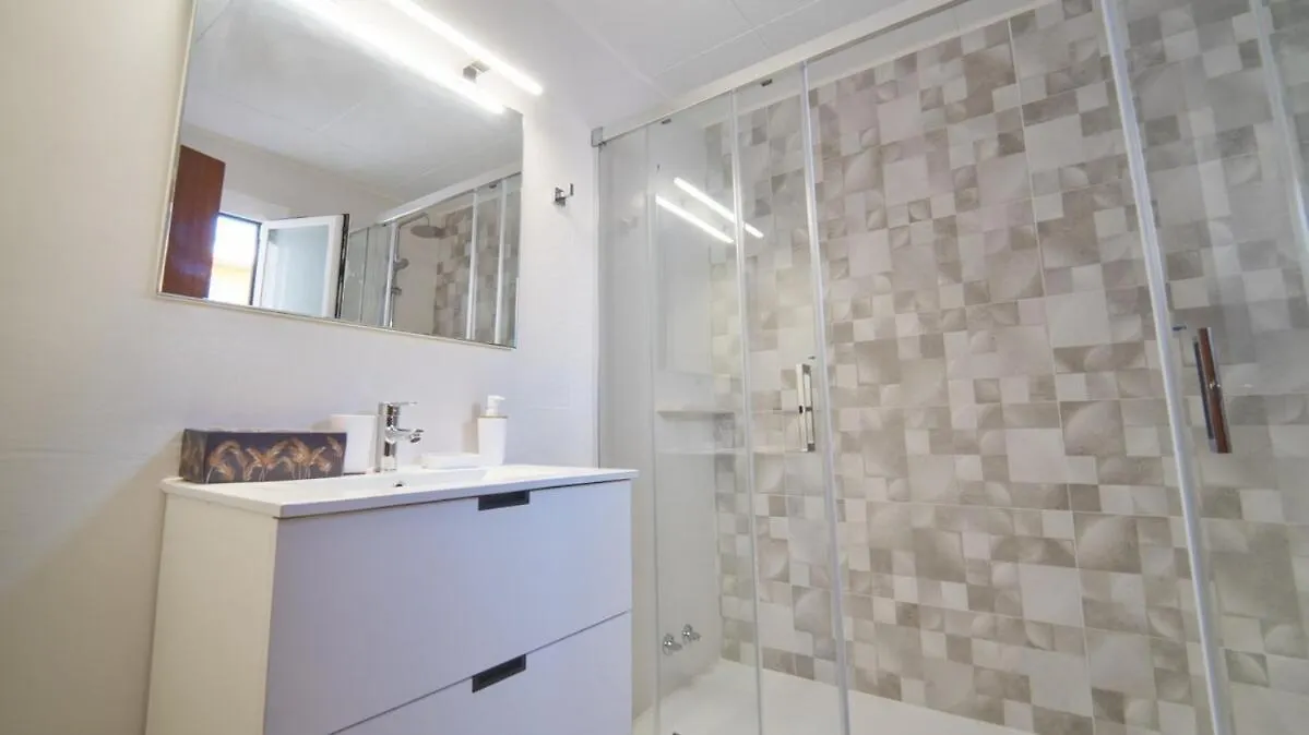 Seahomes Vacations - Villa Chill & Pool 200M Beach Pineda de Mar 0*,  Spain