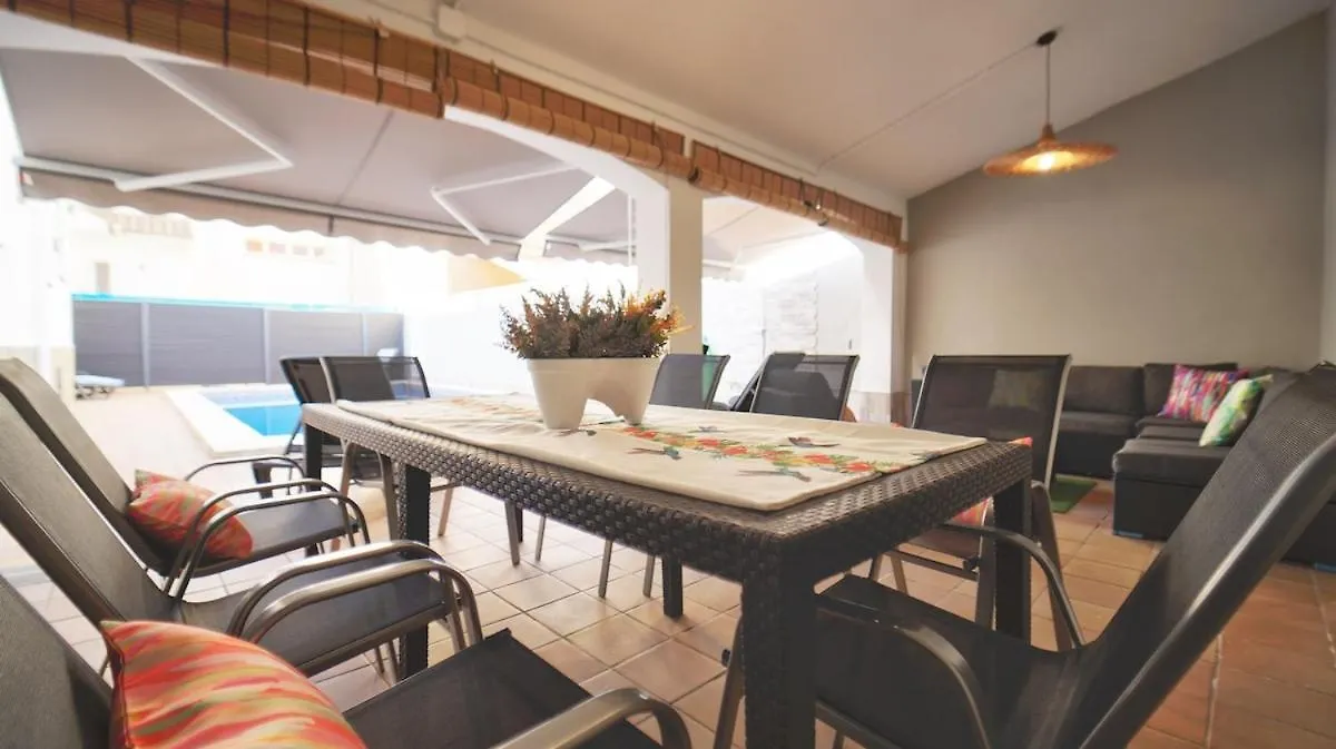 Seahomes Vacations - Villa Chill & Pool 200M Beach Pineda de Mar 0*,  Spain